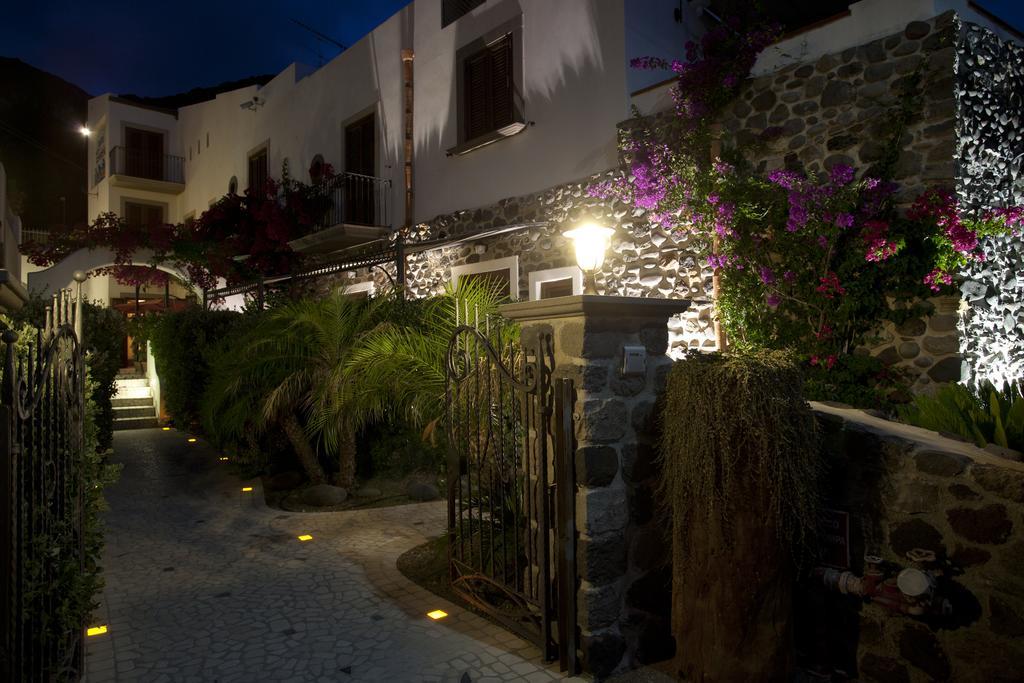 Hotel Residence Acquacalda Lipari  Exteriör bild