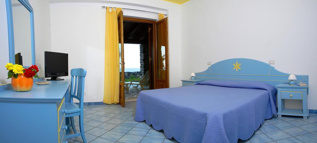 Hotel Residence Acquacalda Lipari  Exteriör bild
