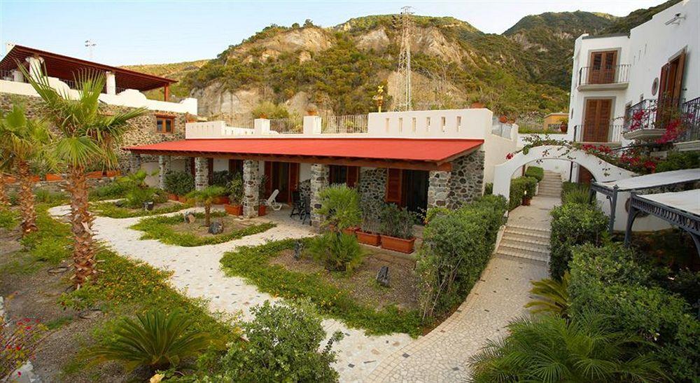 Hotel Residence Acquacalda Lipari  Exteriör bild