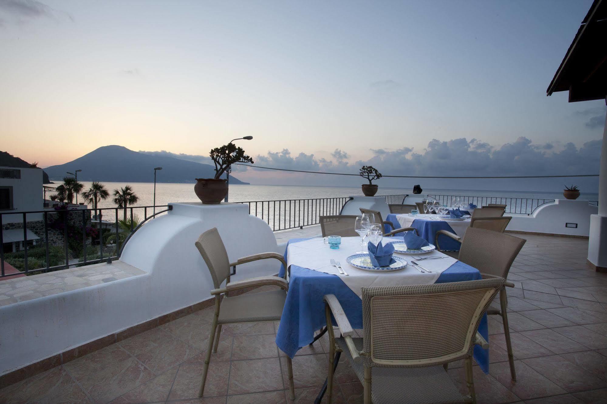 Hotel Residence Acquacalda Lipari  Exteriör bild