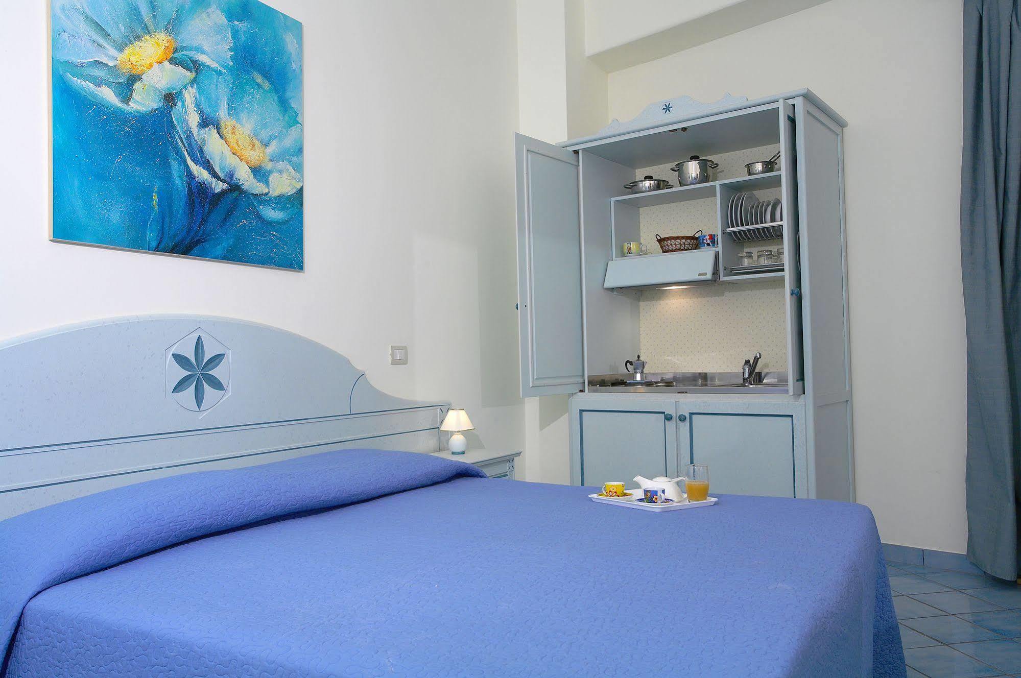 Hotel Residence Acquacalda Lipari  Exteriör bild