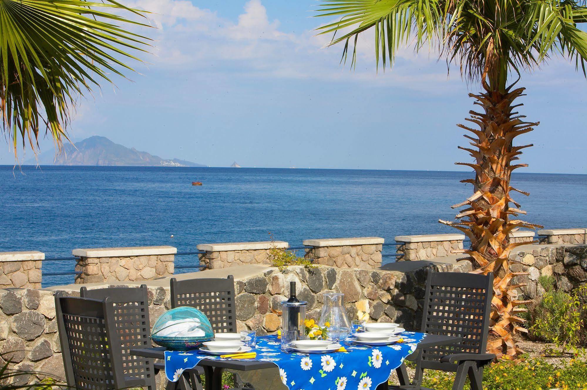 Hotel Residence Acquacalda Lipari  Exteriör bild