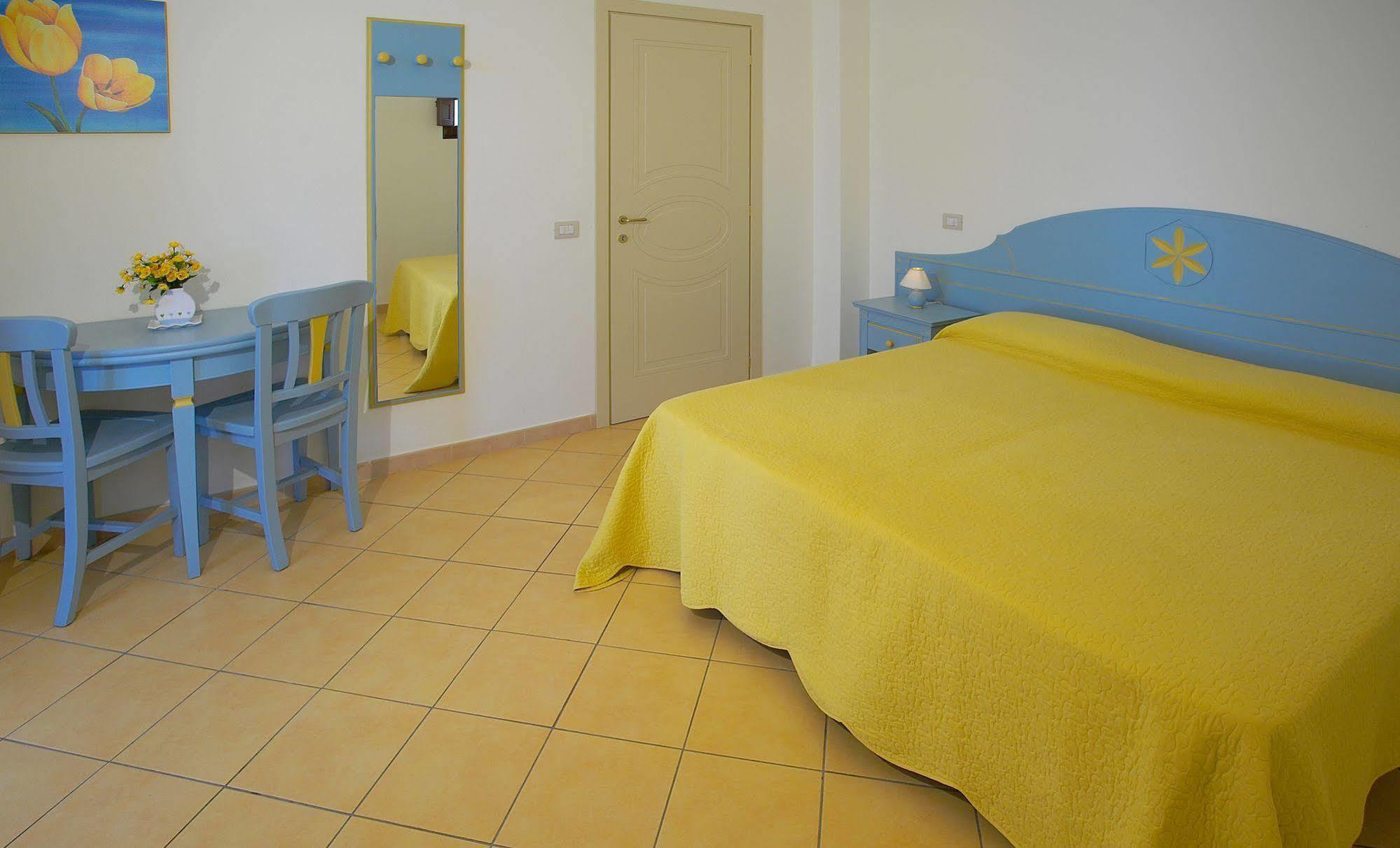 Hotel Residence Acquacalda Lipari  Exteriör bild
