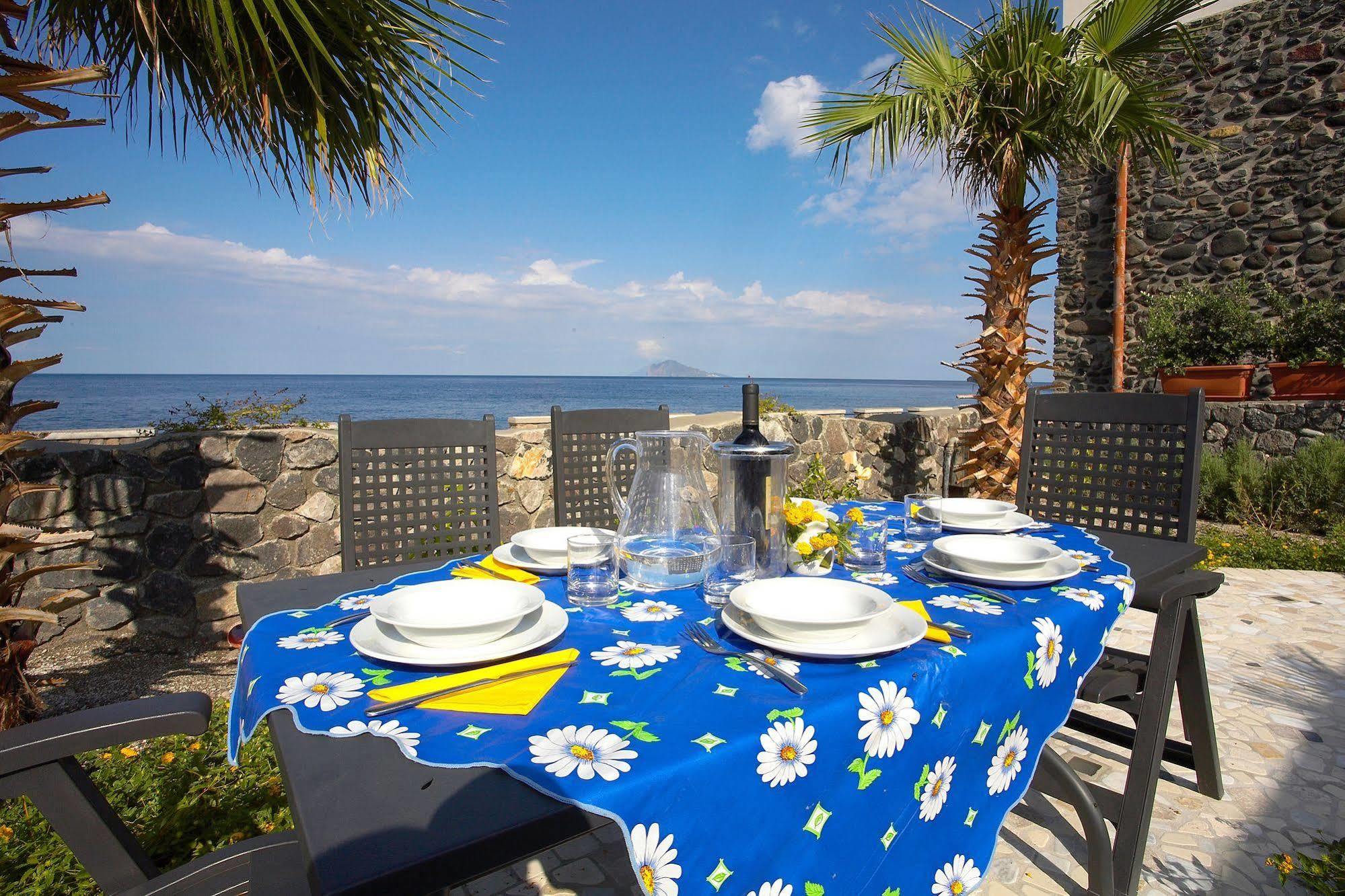 Hotel Residence Acquacalda Lipari  Exteriör bild