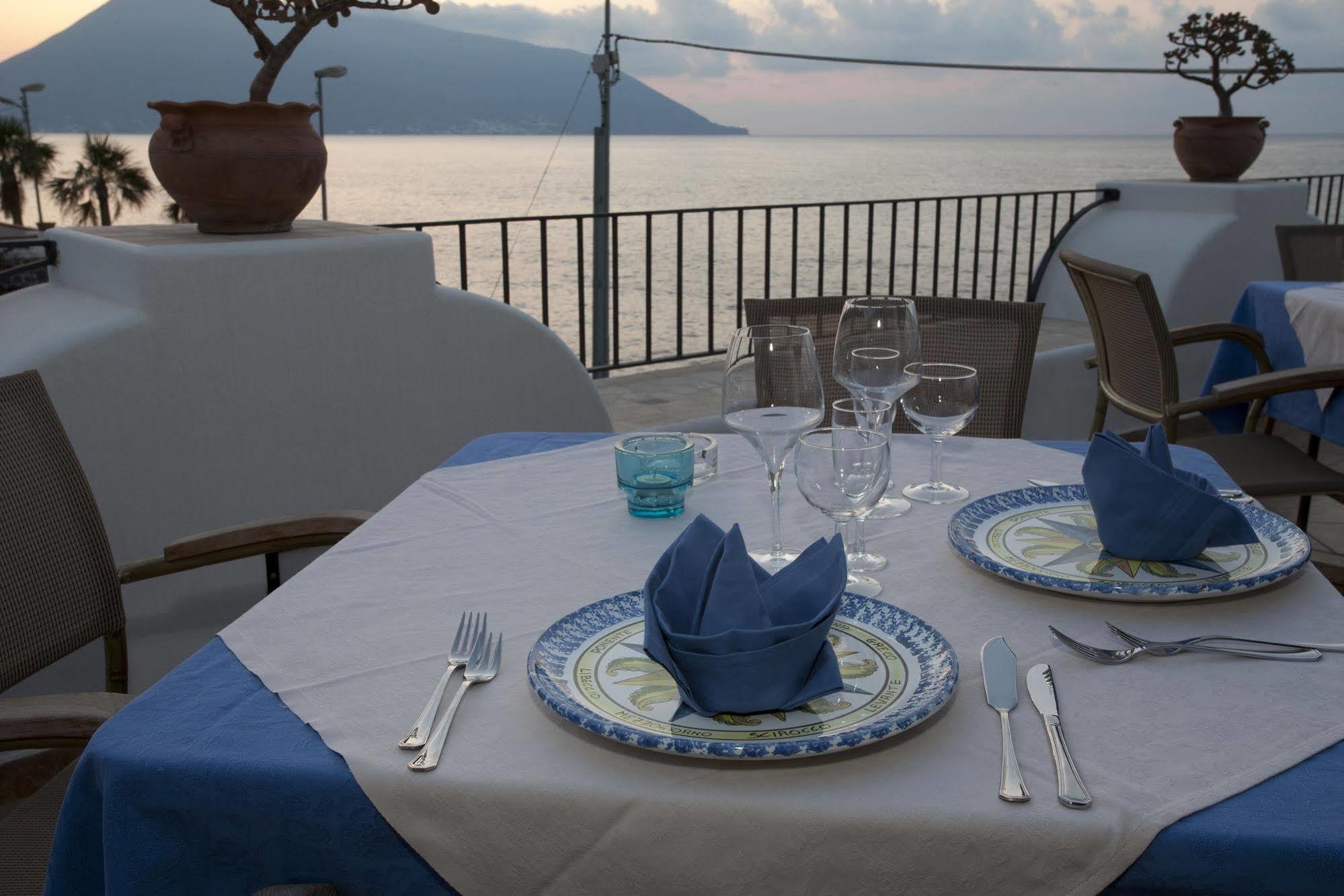 Hotel Residence Acquacalda Lipari  Exteriör bild